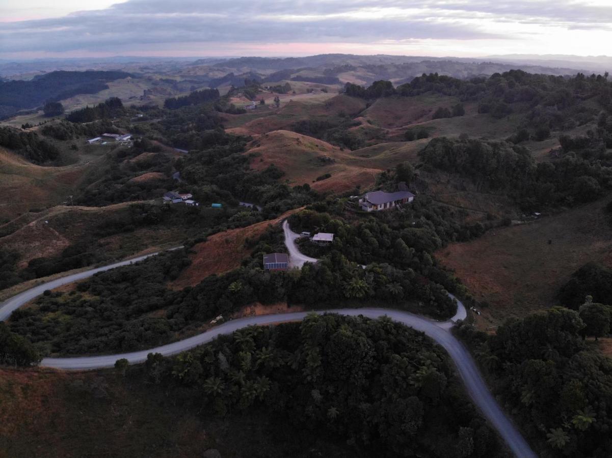 Rock Retreat B&B Farmstay Waitomo Caves Bagian luar foto